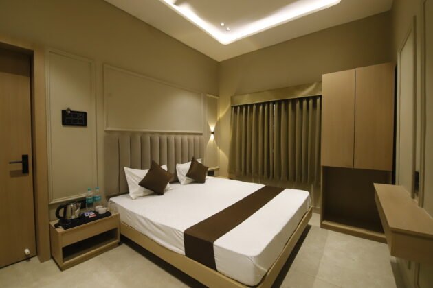 Deluxe Room - Image 4